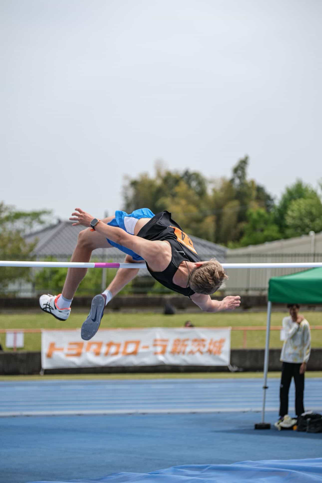 Arsentii Natalchuk — clearing the bar